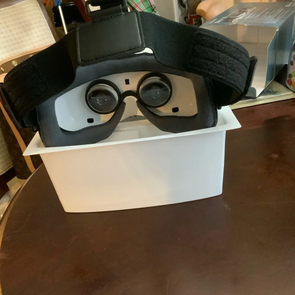 Samsung Galaxy Note VR Headset